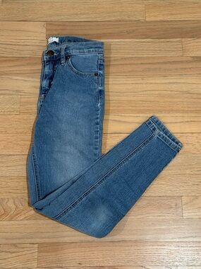 Women’s Free People Medium Blue Skinny Jeans, Size 26